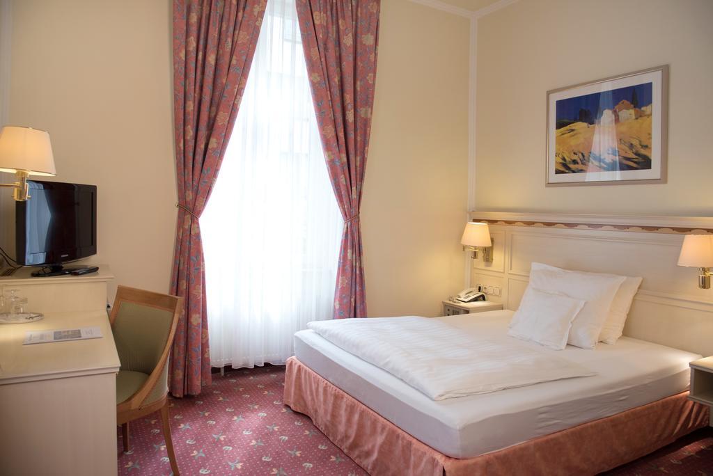 Parkhotel Bad Homburg Бад Хомбург фор дер Хьое Екстериор снимка